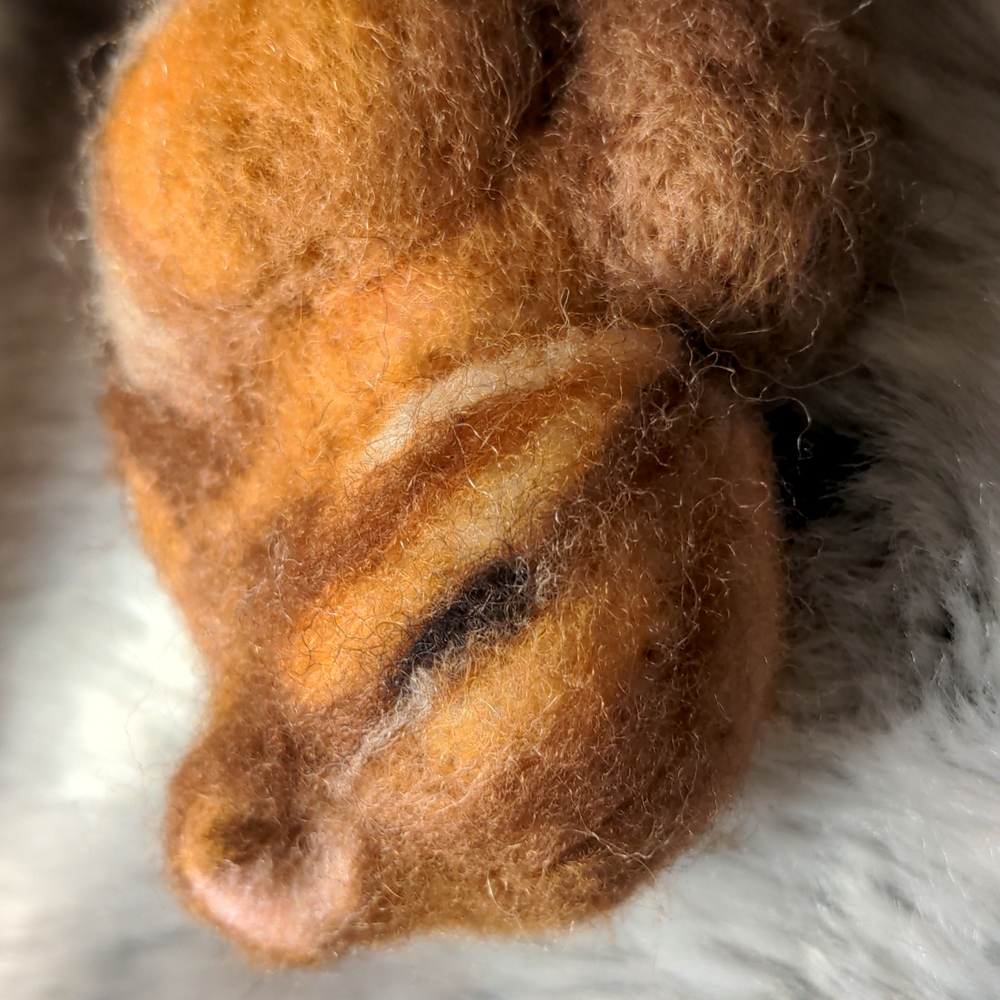 🧊HANDMADE CHIPMUNK! Needle Felted - Picture 6 of 8